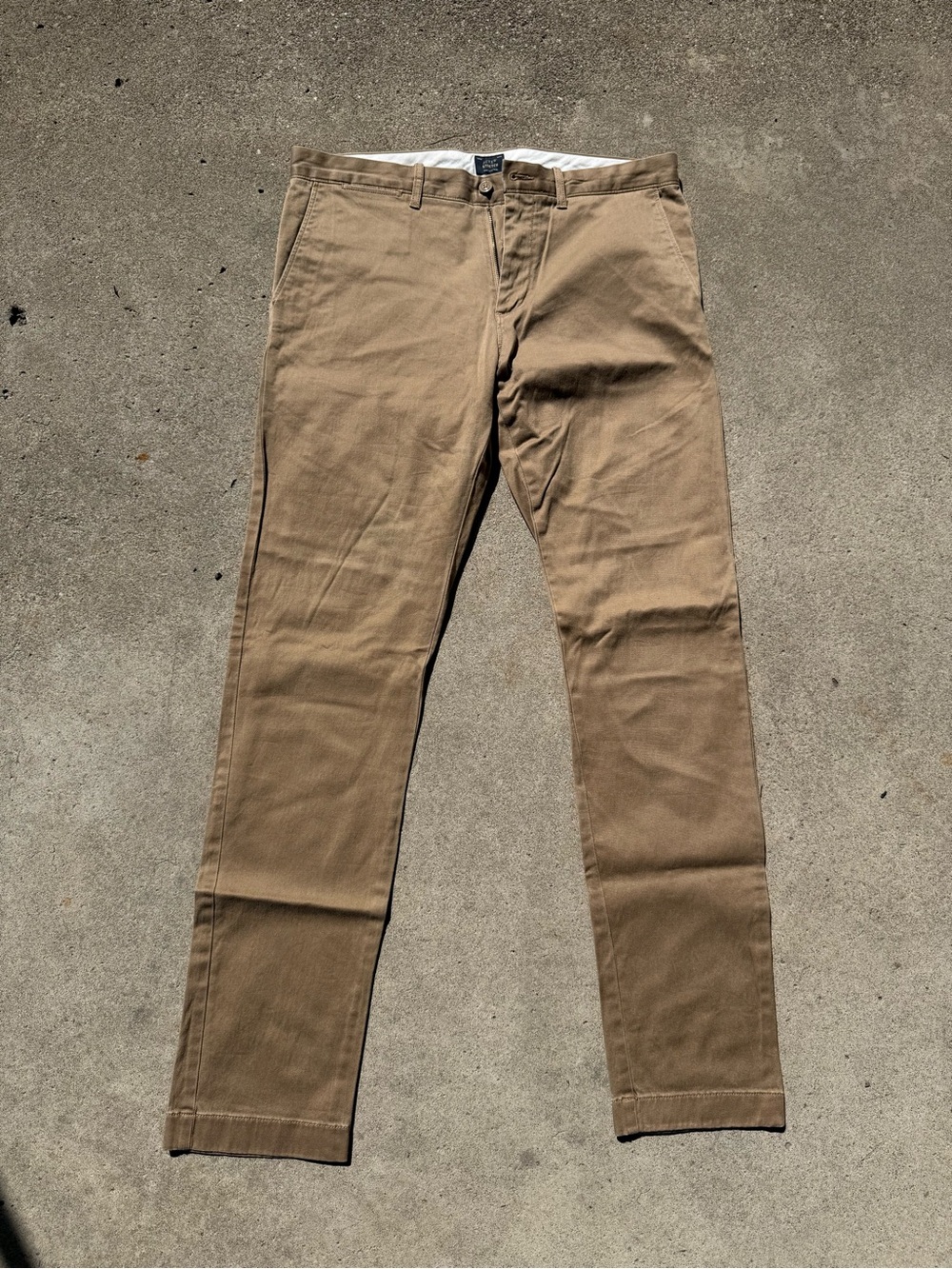 J. Crew Men's Classic Khaki Chino Pants - Slim Fit
